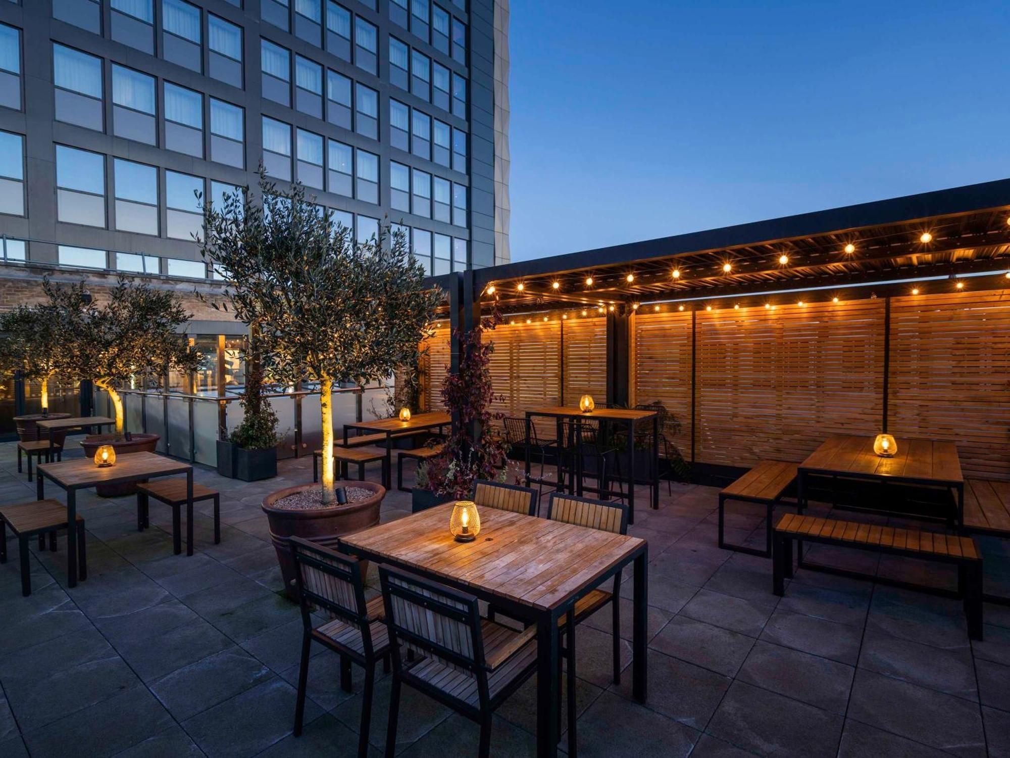 Mercure Newport Екстериор снимка