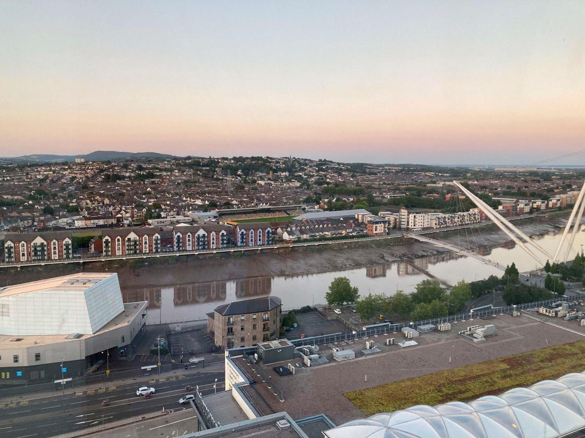 Mercure Newport Екстериор снимка